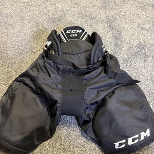 Youth Medium CCM Hockey Pants (Used)