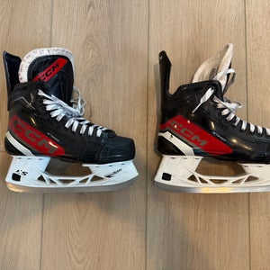 CCM JetSpeed FT670 Hockey Skates 6 (Used)