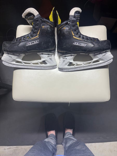 Bauer Supreme S29 Hockey Skates Regular Width Size 3 (Used)