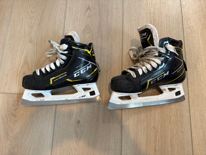 CCM Super Tacks 9380 Hockey Goalie Skates Regular Width Size 3 (Used)