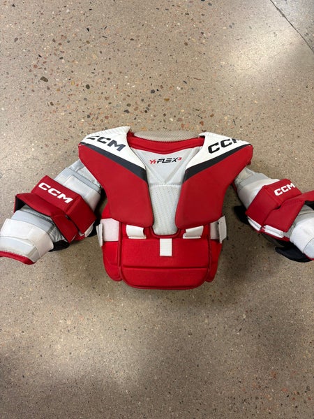 Youth Large/Extra Large CCM YTFlex 3 Goalie Chest Protector (Used)