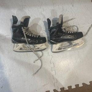 2016 Bauer Supreme 1S Hockey Skates Regular Width Size 4.5 (Used)