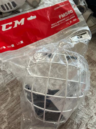 Medium CCM FM580 Full Cage (New)