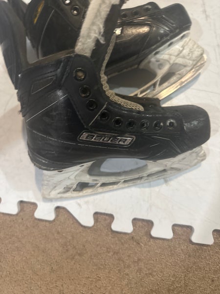 Bauer Supreme 180 Hockey Skates Regular Width Size 3 (Used)