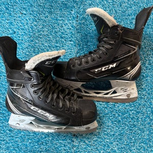Junior CCM RibCor 74K Hockey Skates Regular Width Size 3 (Used)