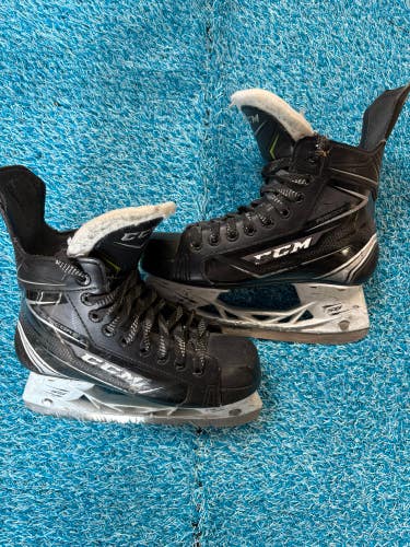 Junior CCM RibCor 74K Hockey Skates Regular Width Size 3 (Used)