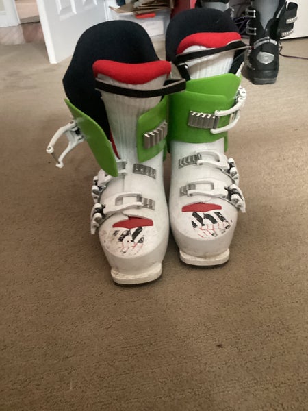 Mondo 22 & 22.5 Kid's Alpina AJ3 Ski Boots (Used)