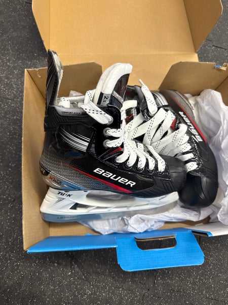 Bauer Vapor XLTX Pro Hockey Skates Regular Width Size 2.5 (New)