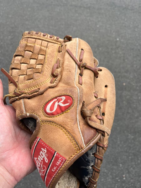 Rawlings Infield Baseball Glove 11" (Used)