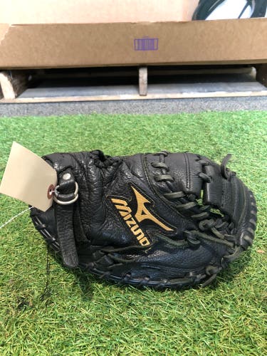 Black Mizuno Supreme RH Catcher's Baseball Glove 33.5" (Used)