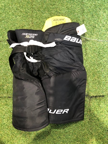 Black Junior Small Bauer Supreme S29 Hockey Pants (Used)