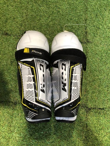 Junior CCM Tacks 9060 Shin Pads 11" (Used)