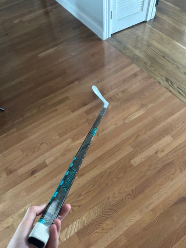 Senior Bauer Twitch Left Hand Hockey Stick P28 (Used)