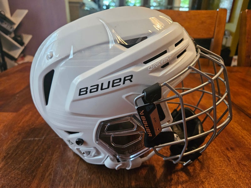 Small Bauer Re-Akt 85 Helmet (New without tags))