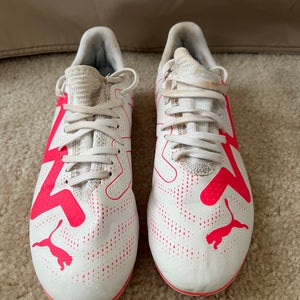 Women's Size M 3.5 (W 4.5) Puma Future Cleats