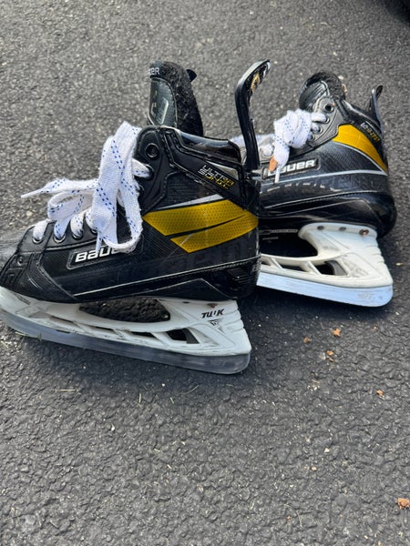 Bauer Supreme UltraSonic Hockey Skates Pro Stock Size 5.5 Fit 2