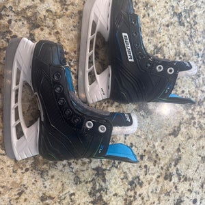 2021 Bauer XLP Hockey Skates Regular Width 11 (Used)
