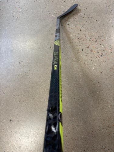 Junior Warrior Alpha LX2 Hockey Stick Right Handed | W03 40 Flex(Used)