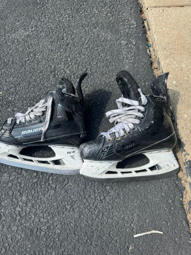 Used Bauer Supreme Matrix Hockey Skates Size 5.5 Fit 2 (Bauer) - Intermediate