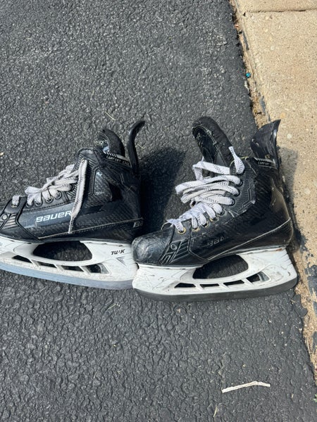 Used Bauer Supreme Matrix Hockey Skates Size 5.5 Fit 2 (Bauer) - Intermediate