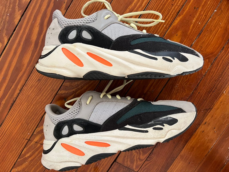 Adidas Yeezy 700 - Wave runner