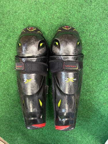 Junior Bauer Vapor 2X Pro Shin Pads 12" (Used)