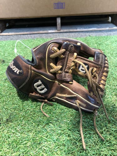 Brown Wilson A1000 RH Infield Baseball Glove 11.5" (Used)