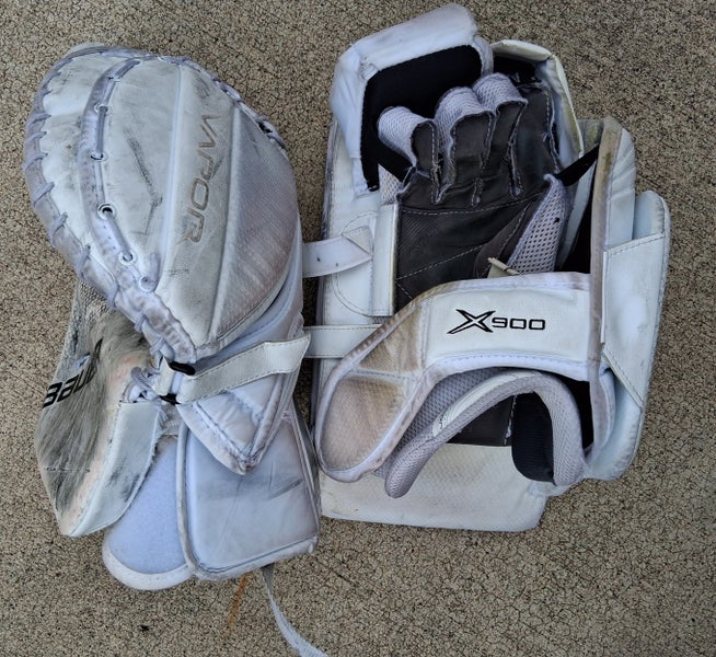 Bauer X900 Regular Set Hockey goalie gloves (Used)