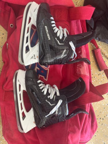 2023 Bauer Supreme Mach Hockey Skates Wide Width Pro Stock 5.5