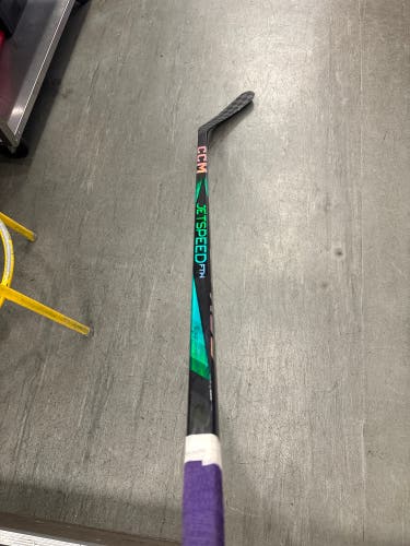 Intermediate CCM JETSPEED FTW Right Handed Hockey Stick P88 (New)
