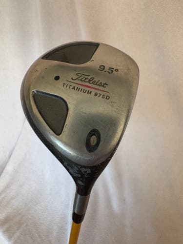 Unisex Titleist 975 D Right Handed Driver Regular Flex 9.5 Loft (Used)