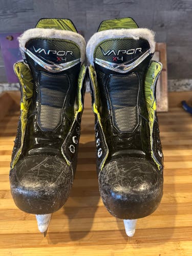 Bauer Vapor X4 Hockey Skates Regular Width 13.5 (Used)