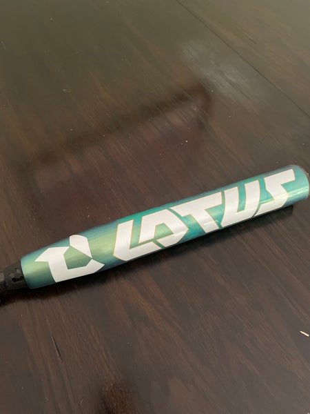 2026 DeMarini Lotus Composite Bat (-11) 20 oz 31" (Used)
