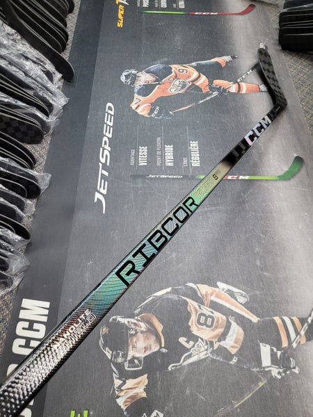 P29 | 70 Flex NEW! Senior CCM RibCor Trigger 8 Pro Left Hand Hockey Stick P29 Pro Stock (New)