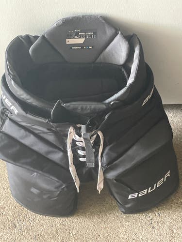 2021 Senior Small Bauer Pro Hockey Goalie Pants (Used)