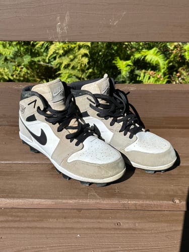 Gray Men's Size M 10.0 (W 11.0) Adult Nike Air Jordan High Top Molded Cleats (Used)