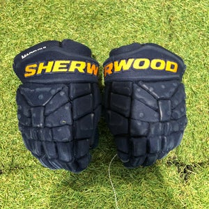 Blue Junior Sher-Wood CODE TMP Pro Gloves 10" (Used)