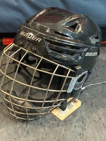 Black Medium Bauer Re-Akt 150 Helmet (Used)