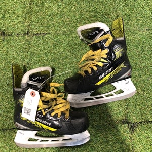 Youth Bauer Vapor X4 Hockey Skates Regular Width 12.5 (Used)