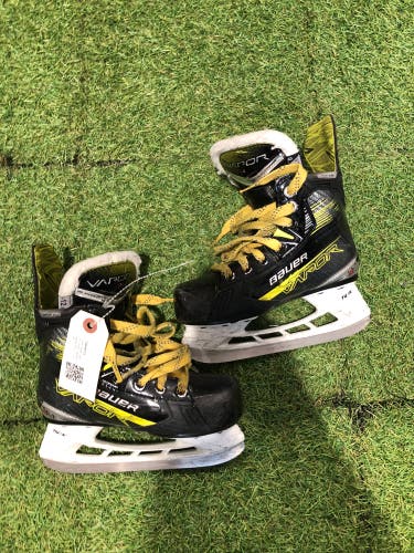Youth Bauer Vapor X4 Hockey Skates Regular Width 12.5 (Used)