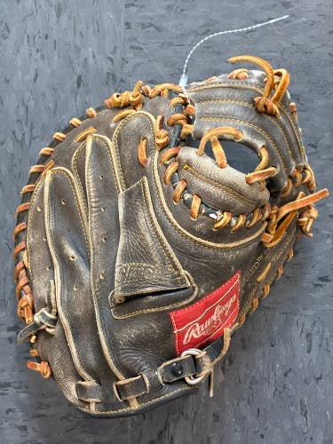 Black Rawlings RH Catcher's Baseball Glove 31.5" (Used)