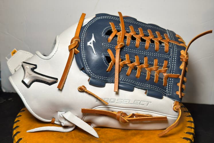 Mizuno Pro select RH Softball Glove 12.5" (New)