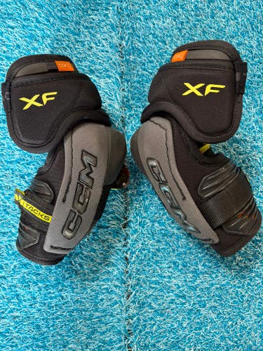 Junior Large CCM Tacks XF Elbow Pads (Used)