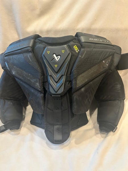 Large Bauer Shadow Goalie Chest Protector (Used)