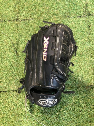 Louisville Slugger Xeno RH Pitcher's Softball Glove 12" (Used)