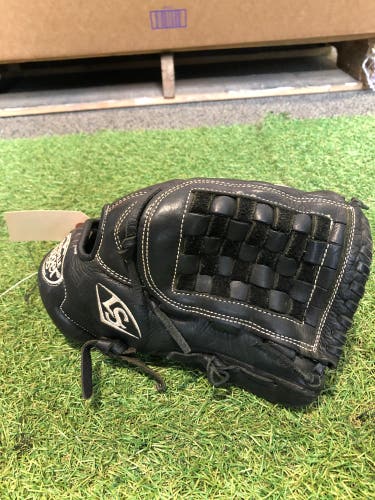 Louisville Slugger Xeno RH Pitcher's Softball Glove 12" (Used)