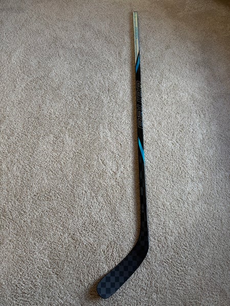 Intermediate Bauer Nexus Tracer Right Handed Hockey Stick P88 (Used)