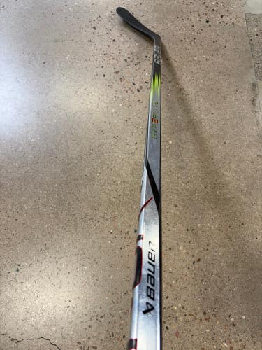 Senior Bauer Vapor Hyperlite 2 Hockey Stick Left Hand | P92 70 Flex (Used)