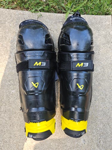 Junior Bauer Supreme M3 11" Shin Pads (Used)