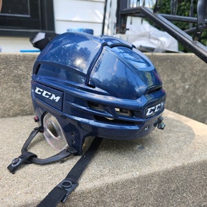 Medium CCM Tacks 910 Helmet (Used)